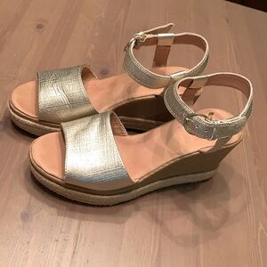 Sperry Women’s Fairwater Plushwave Wedge Sandal 8